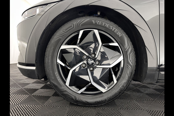 Hyundai IONIQ 5 Connect+ 73kWh (3-Fase-11kW) {SOH-98%} INCL-BTW) Aut *HEATPUMP | LEATHER-FABRIC | BOSE-AUDIO | FULL-LED | DIGI-COCKPIT | AMBIENTLIGHT | DAB | SHIFTPADDLES | HEAD-UP | NAVI-FULLMAP | KEYLESS | CAMERA | HEATED-COMFORTSEATS | TOWBAR*
