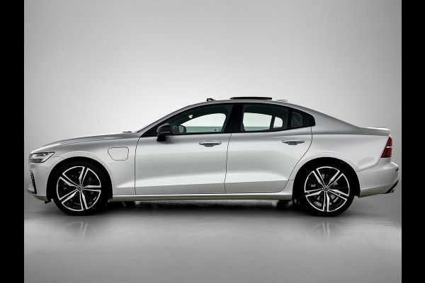 Volvo S60 2.0 T6 AWD Hybride R-Design 340PK / Harman Kardon / Lederen Int / Panorama schuifdak / Navi / Cruise-adaptief / Trekhaak / Carplay / Apk 04-2026