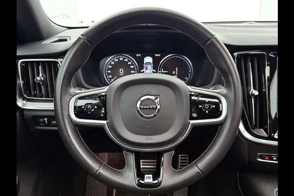 Volvo S60 2.0 T6 AWD Hybride R-Design 340PK / Harman Kardon / Lederen Int / Panorama schuifdak / Navi / Cruise-adaptief / Trekhaak / Carplay / Apk 04-2026