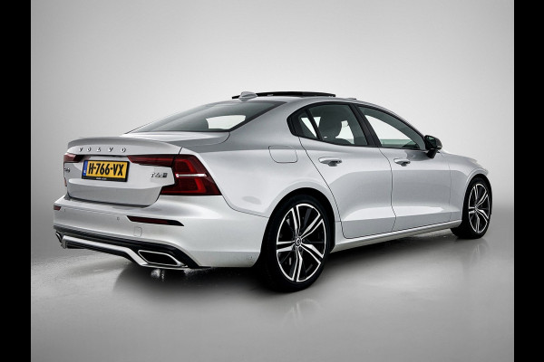 Volvo S60 2.0 T6 AWD Hybride R-Design 340PK / Harman Kardon / Lederen Int / Panorama schuifdak / Navi / Cruise-adaptief / Trekhaak / Carplay / Apk 04-2026