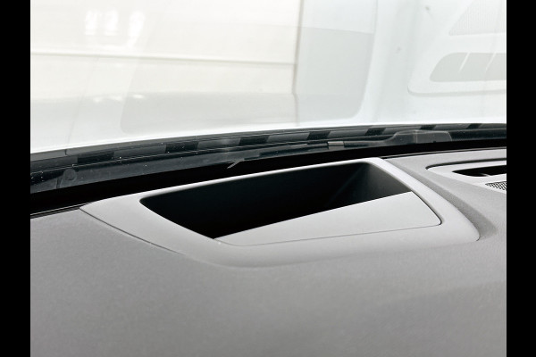 Volvo S60 2.0 T6 AWD Hybride R-Design 340PK / Harman Kardon / Lederen Int / Panorama schuifdak / Navi / Cruise-adaptief / Trekhaak / Carplay / Apk 04-2026