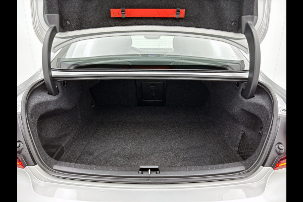 Volvo S60 2.0 T6 AWD Hybride R-Design 340PK / Harman Kardon / Lederen Int / Panorama schuifdak / Navi / Cruise-adaptief / Trekhaak / Carplay / Apk 04-2026