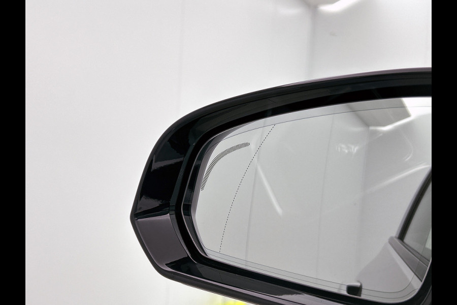 Volvo S60 2.0 T6 AWD Hybride R-Design 340PK / Harman Kardon / Lederen Int / Panorama schuifdak / Navi / Cruise-adaptief / Trekhaak / Carplay / Apk 04-2026