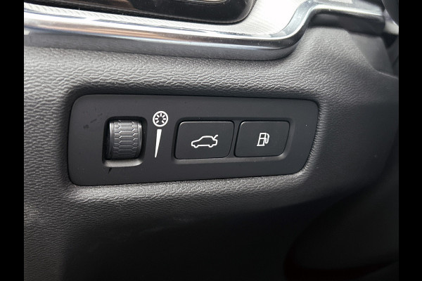 Volvo S60 2.0 T6 AWD Hybride R-Design 340PK / Harman Kardon / Lederen Int / Panorama schuifdak / Navi / Cruise-adaptief / Trekhaak / Carplay / Apk 04-2026