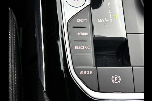 BMW 3 Serie Touring 330e High Executive(Dealer OnderH, Navi Pro, 360 Camera, SfeerV, PDC V+A, Adapt Cruise Con, Etc)