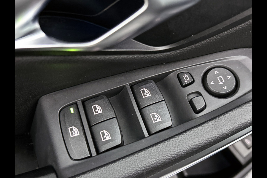 BMW 3 Serie Touring 330e High Executive(Dealer OnderH, Navi Pro, 360 Camera, SfeerV, PDC V+A, Adapt Cruise Con, Etc)