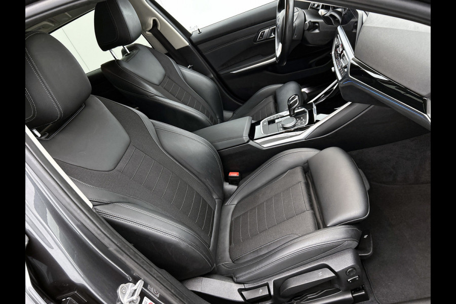 BMW 3 Serie Touring 330e High Executive(Dealer OnderH, Navi Pro, 360 Camera, SfeerV, PDC V+A, Adapt Cruise Con, Etc)