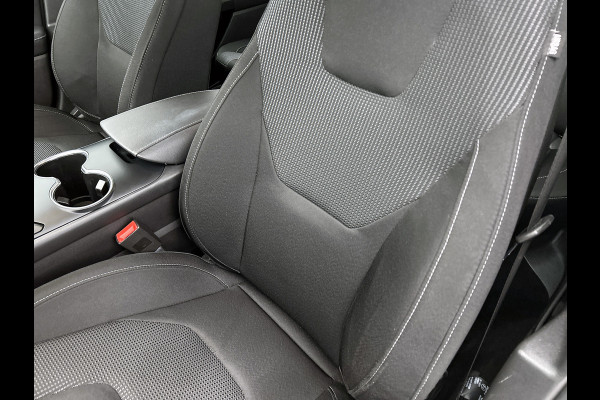 Ford Mondeo Wagon 2.0 Hybrid Titanium Automaat / Pdc.V+A / Navigatie / Radio-multimedia /  Airco-ecc. / Apk 12-2027