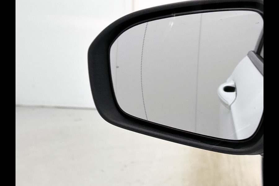 Ford Mondeo Wagon 2.0 Hybrid Titanium Automaat / Pdc.V+A / Navigatie / Radio-multimedia /  Airco-ecc. / Apk 12-2027