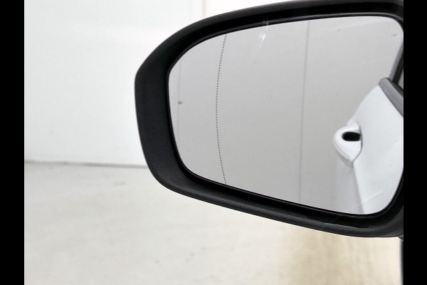 Ford Mondeo Wagon 2.0 Hybrid Titanium Automaat / Pdc.V+A / Navigatie / Radio-multimedia /  Airco-ecc. / Apk 12-2027