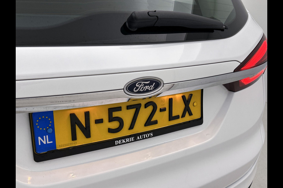 Ford Mondeo Wagon 2.0 Hybrid Titanium Automaat / Pdc.V+A / Navigatie / Radio-multimedia /  Airco-ecc. / Apk 12-2027