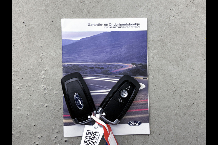 Ford Mondeo Wagon 2.0 Hybrid Titanium Automaat / Pdc.V+A / Navigatie / Radio-multimedia /  Airco-ecc. / Apk 12-2027