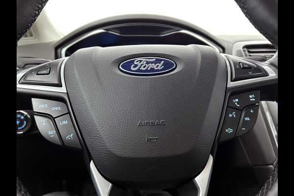 Ford Mondeo Wagon 2.0 Hybrid Titanium Automaat / Pdc.V+A / Navigatie / Radio-multimedia /  Airco-ecc. / Apk 12-2027
