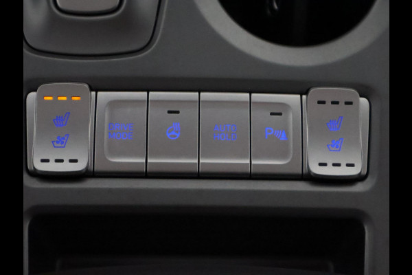 Hyundai Kona EV Premium 64 kWh | Schuif-Kanteldak | Stuur-& Stoelverwarming | Apple Carplay&AndroidAUTO | Leder | Camera |