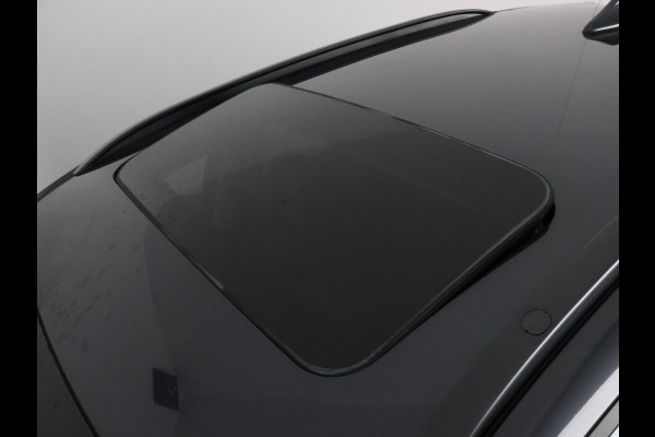 Hyundai Kona EV Premium 64 kWh | Schuif-Kanteldak | Stuur-& Stoelverwarming | Apple Carplay&AndroidAUTO | Leder | Camera |