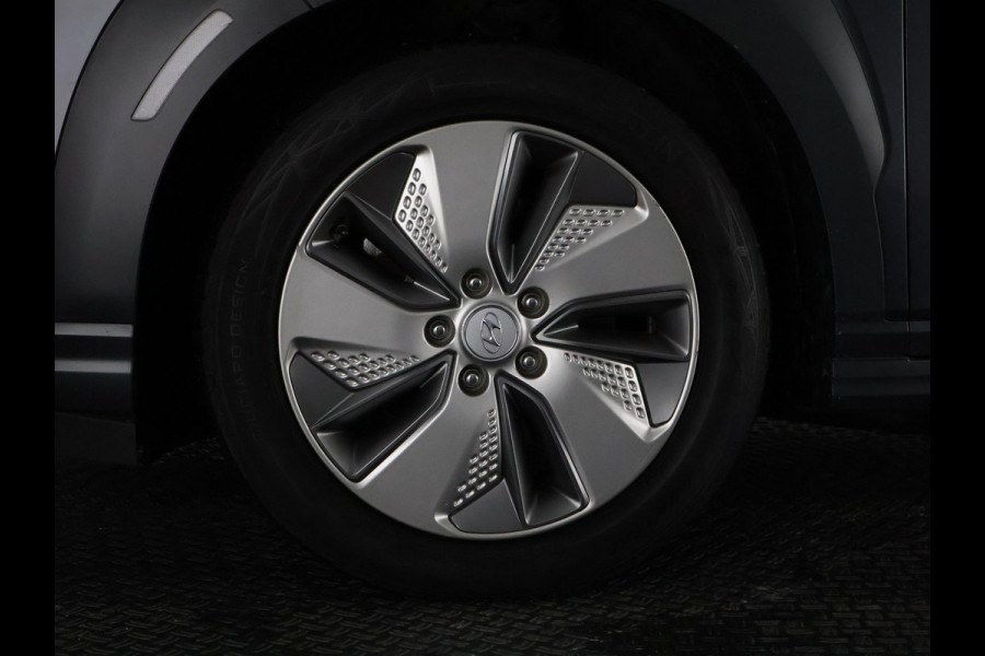 Hyundai Kona EV Premium 64 kWh | Schuif-Kanteldak | Stuur-& Stoelverwarming | Apple Carplay&AndroidAUTO | Leder | Camera |