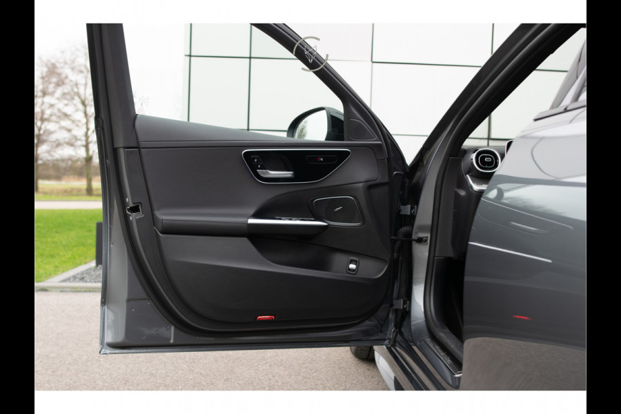 Mercedes-Benz C-Klasse Estate 300 AMG Night Massage|ACC|Keyless|Pano|360|Soundsysteem|LED|19"|New Service