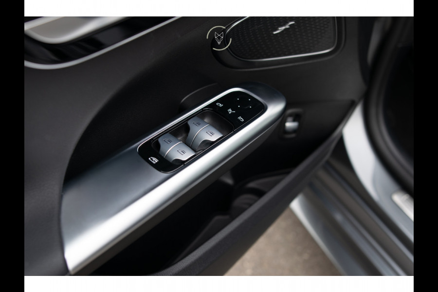 Mercedes-Benz C-Klasse Estate 300 AMG Night Massage|ACC|Keyless|Pano|360|Soundsysteem|LED|19"|New Service