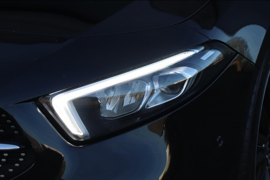 Mercedes-Benz A-Klasse 180 AMG | PANO | Sfeerverlichting | Camera | Nette auto!