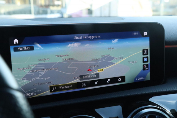 Mercedes-Benz A-Klasse 180 AMG | PANO | Sfeerverlichting | Camera | Nette auto!