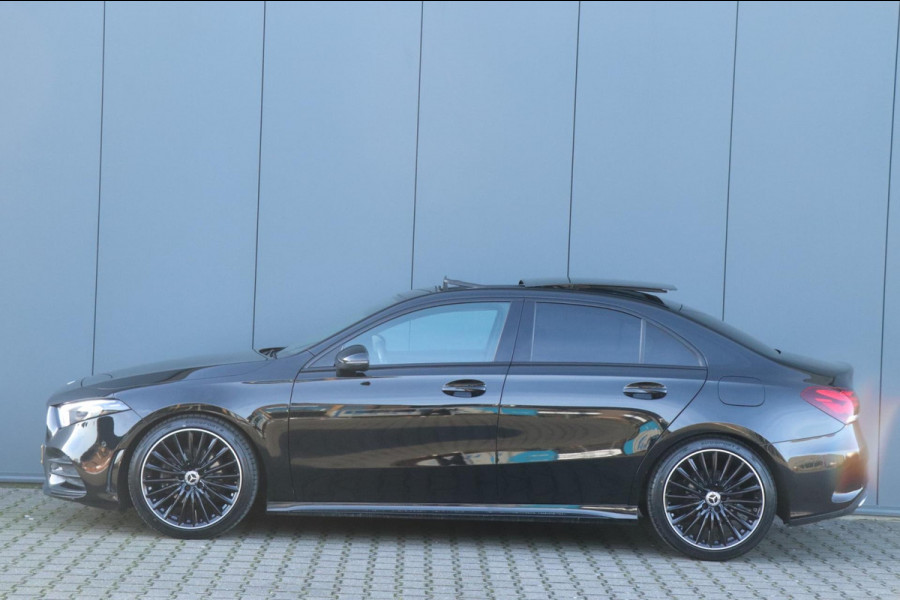 Mercedes-Benz A-Klasse 180 AMG | PANO | Sfeerverlichting | Camera | Nette auto!