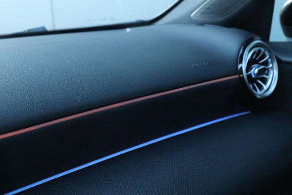 Mercedes-Benz A-Klasse 180 AMG | PANO | Sfeerverlichting | Camera | Nette auto!