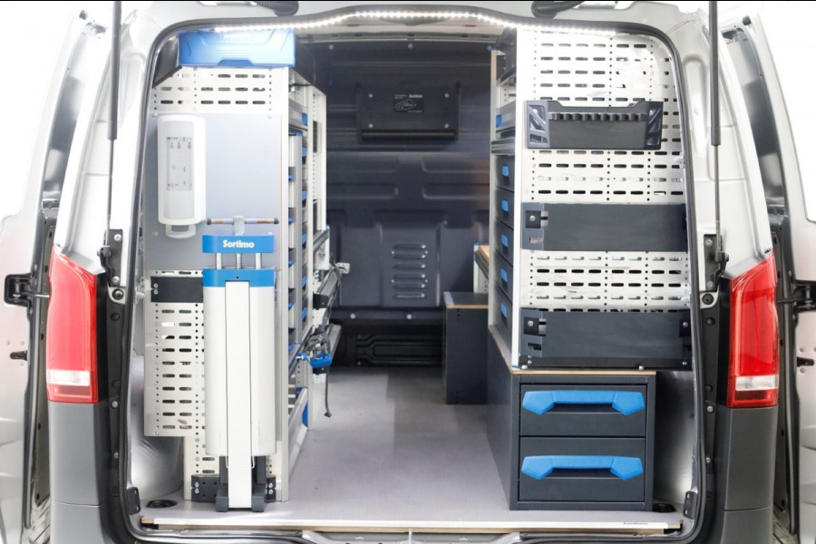 Mercedes-Benz Vito 114 CDI 136pk Compact 9G Automaat 2x Schuifdeur/LED/Camera/Inrichting 11-2022