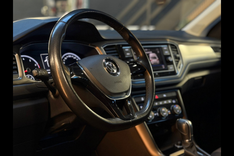 Volkswagen T-Roc 1.5 TSI Sport |AUTOMAAT|STOELVERWARMING|LANE ASSIST|PDC|APK|
