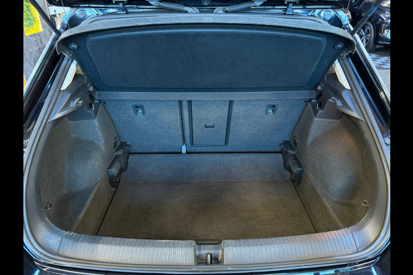 Volkswagen T-Roc 1.5 TSI Sport |AUTOMAAT|STOELVERWARMING|LANE ASSIST|PDC|APK|