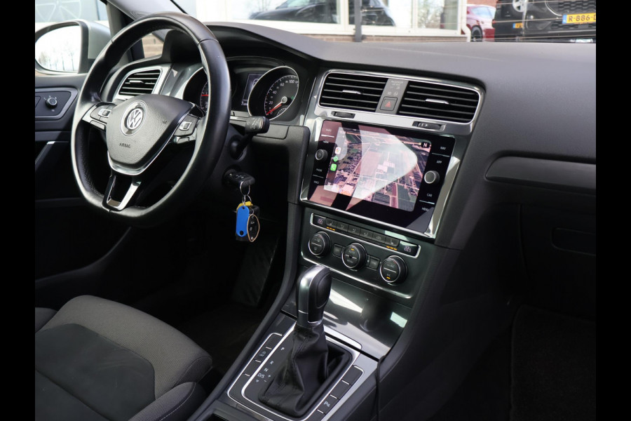 Volkswagen Golf 1.6 TDI 116 PK AUT. *1e EIGENAAR / BTW* + MASSAGE | CARPLAY | ADAPTIVE CRUISE | TREKHAAK | STOELVERW. | DAB