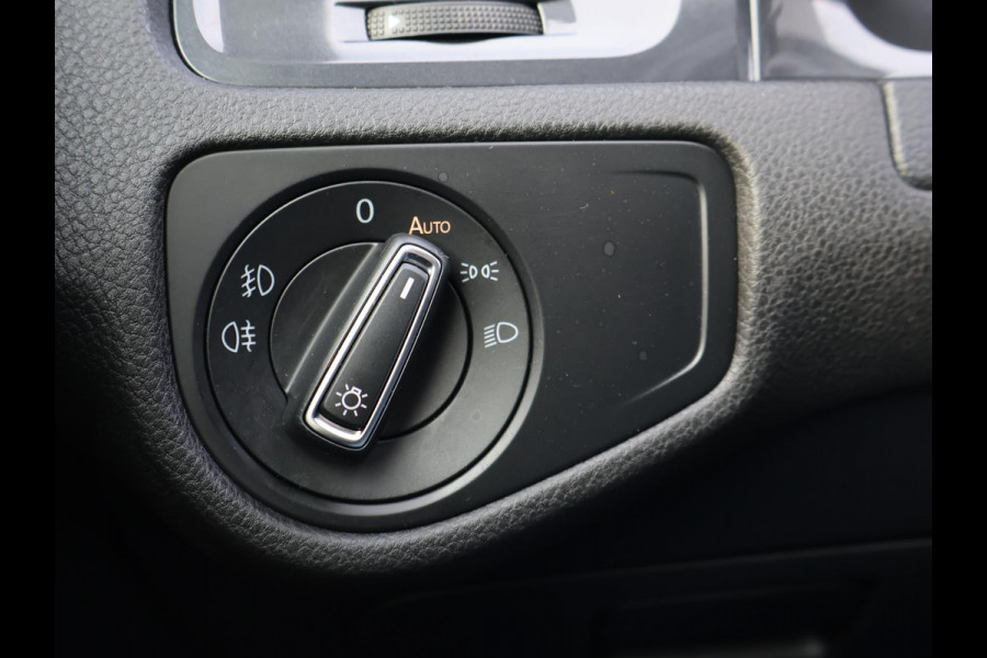 Volkswagen Golf 1.6 TDI 116 PK AUT. *1e EIGENAAR / BTW* + MASSAGE | CARPLAY | ADAPTIVE CRUISE | TREKHAAK | STOELVERW. | DAB