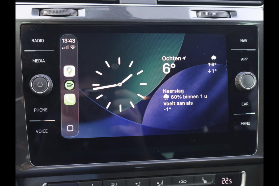 Volkswagen Golf 1.6 TDI 116 PK AUT. *1e EIGENAAR / BTW* + MASSAGE | CARPLAY | ADAPTIVE CRUISE | TREKHAAK | STOELVERW. | DAB