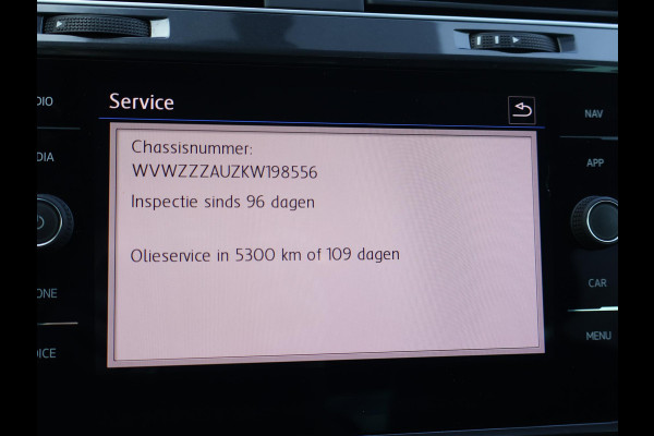 Volkswagen Golf 1.6 TDI 116 PK AUT. *1e EIGENAAR / BTW* + MASSAGE | CARPLAY | ADAPTIVE CRUISE | TREKHAAK | STOELVERW. | DAB