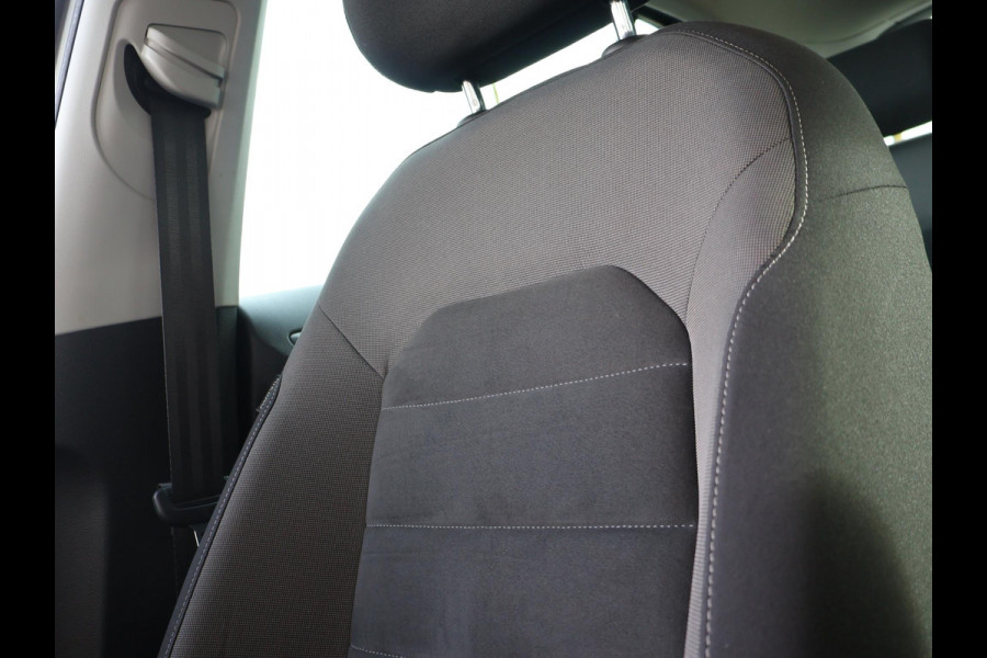 Volkswagen Golf 1.6 TDI 116 PK AUT. *1e EIGENAAR / BTW* + MASSAGE | CARPLAY | ADAPTIVE CRUISE | TREKHAAK | STOELVERW. | DAB