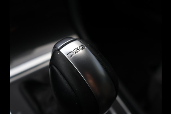 Volkswagen Golf 1.6 TDI 116 PK AUT. *1e EIGENAAR / BTW* + MASSAGE | CARPLAY | ADAPTIVE CRUISE | TREKHAAK | STOELVERW. | DAB