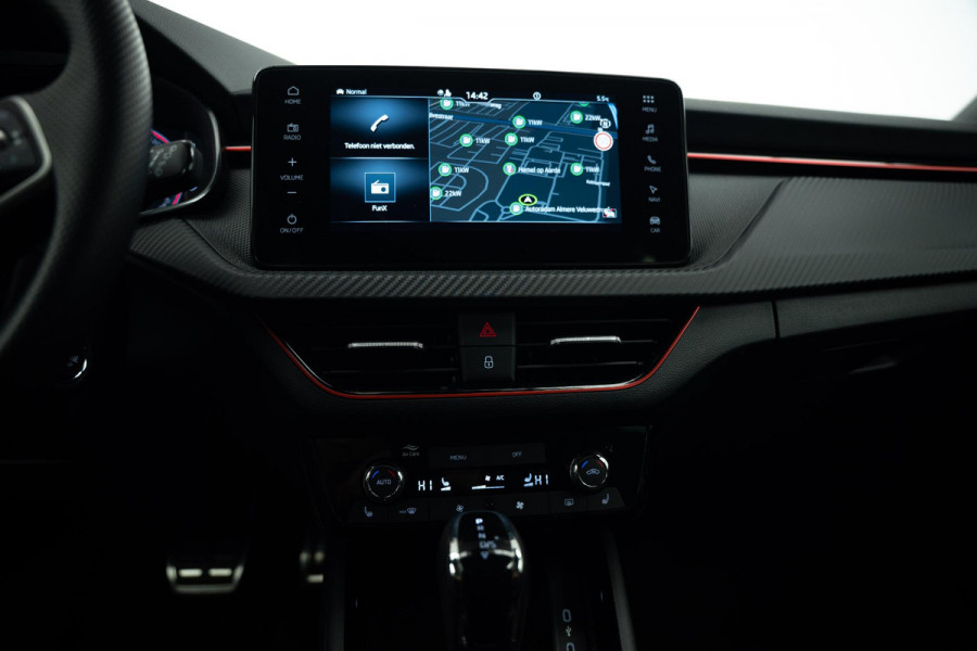 Škoda Kamiq 1.0 TSI Monte Carlo |Glazen Dak|Camera|ACC|Stoelverwarming|Stuurverwarming|Dodehoek|