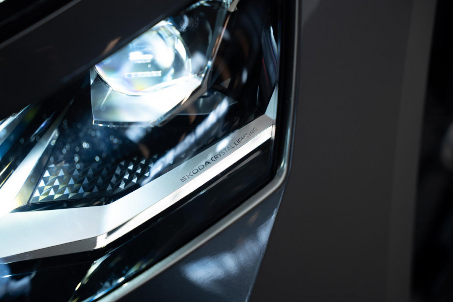 Škoda Kamiq 1.0 TSI Monte Carlo |Glazen Dak|Camera|ACC|Stoelverwarming|Stuurverwarming|Dodehoek|