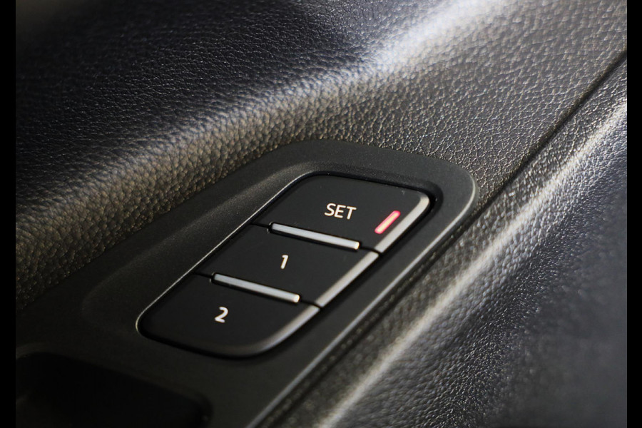 Audi Q3 45 TFSI e RSQ3 Look / 245 PK / Memory / 360 Camera / Sonos / ACC / Open Pano / Virtual Cockpit / Matrix / Pdc / 21 Inch