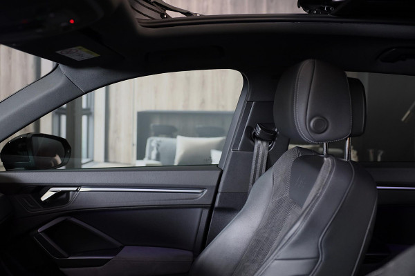 Audi Q3 45 TFSI e RSQ3 Look / 245 PK / Memory / 360 Camera / Sonos / ACC / Open Pano / Virtual Cockpit / Matrix / Pdc / 21 Inch