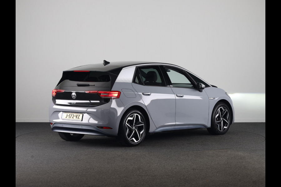 Volkswagen ID.3 First Plus 58 kWh | Navigatie | Parkeersensoren | Achteruitrijcamera | Stoelverwarming |