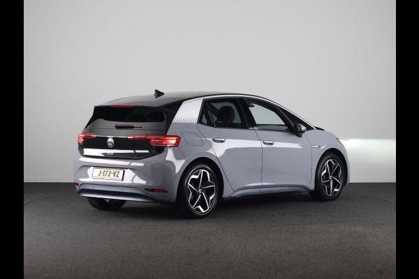 Volkswagen ID.3 First Plus 58 kWh | Navigatie | Parkeersensoren | Achteruitrijcamera | Stoelverwarming |