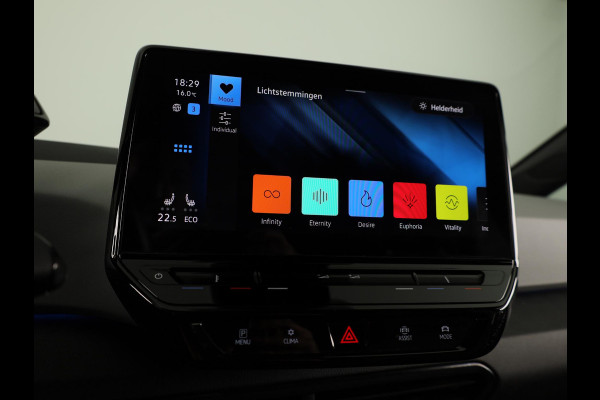 Volkswagen ID.3 First Plus 58 kWh | Navigatie | Parkeersensoren | Achteruitrijcamera | Stoelverwarming |