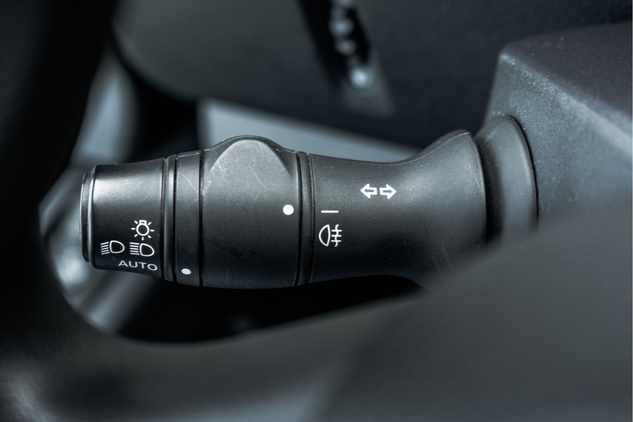 Renault Trafic 2.3dCi 145PK Bakwagen met deuren | LED | Camera | Navi | Airco