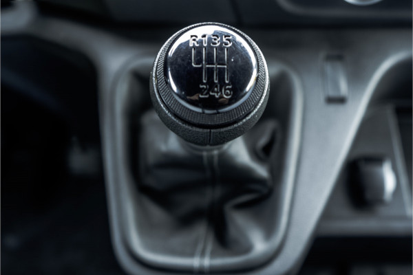 Renault Trafic 2.3dCi 145PK Bakwagen met deuren | LED | Camera | Navi | Airco