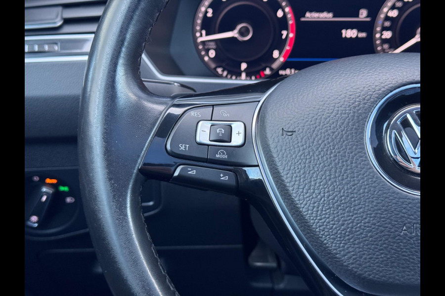 Volkswagen Tiguan 2.0 TSI 4Motion Highline Pano/Blindspot/Virtual