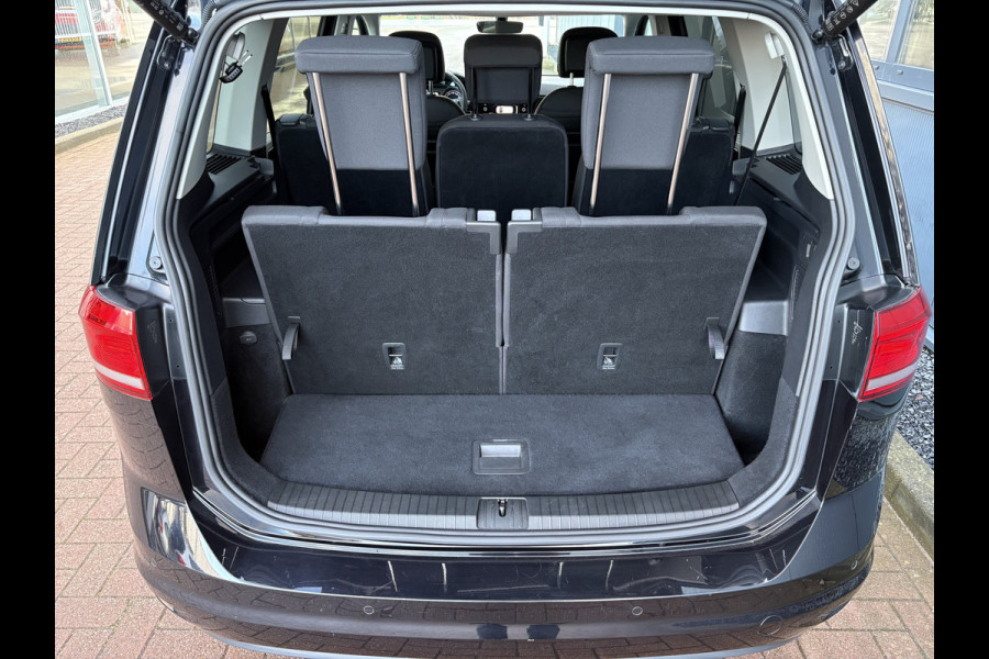 Volkswagen Touran 1.5 TSi 150pk Highline 7-persoons NAVI/CARPLAY/CLIMA/ADAPT/CRUISE/PDC