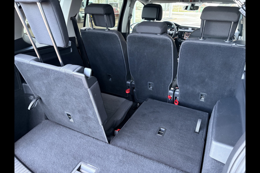 Volkswagen Touran 1.5 TSi 150pk Highline 7-persoons NAVI/CARPLAY/CLIMA/ADAPT/CRUISE/PDC