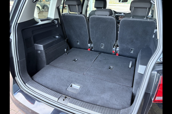 Volkswagen Touran 1.5 TSi 150pk Highline 7-persoons NAVI/CARPLAY/CLIMA/ADAPT/CRUISE/PDC
