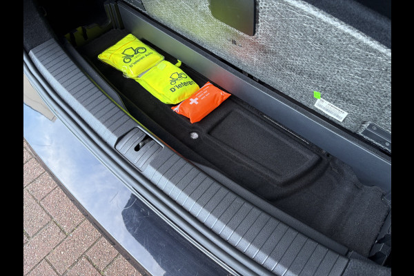 Volkswagen Touran 1.5 TSi 150pk Highline 7-persoons NAVI/CARPLAY/CLIMA/ADAPT/CRUISE/PDC