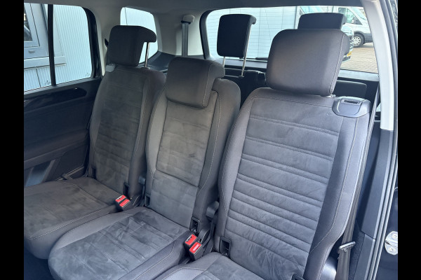 Volkswagen Touran 1.5 TSi 150pk Highline 7-persoons NAVI/CARPLAY/CLIMA/ADAPT/CRUISE/PDC